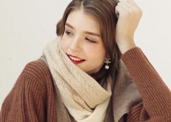 6 best sustainable scarves of 2025
                              
                              Published by Livemint | 28 Jan 2025