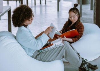 5 Easy Ways to Improve Your Focus and Productivity
                              
                              Published by Livemint | 31 Dec 2024