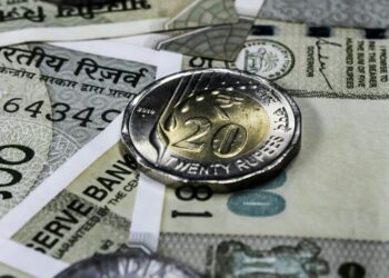 5 Easy Steps To Get An Instant Personal Loan Onlin …
                              
                              Published by Livemint | 08 Jan 2025