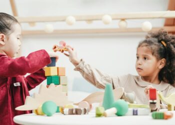 7 Good Eating Habits That Are Healthy For Kids
                              
                              Published by Livemint | 02 Jan 2025