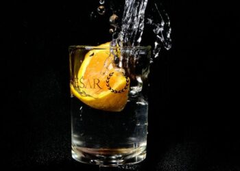 5 detox morning beverages to reduce fat
                              
                              Published by Livemint | 13 Jan 2025