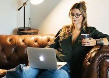 5 ways to stay productive while working from home
                              
                              Published by Livemint | 17 Feb 2025