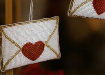 5 home dinner date ideas with lover on this Valent …
                              
                              Published by Livemint | 14 Feb 2025