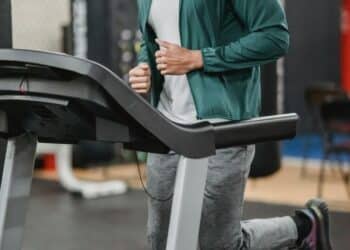 Best 7-day treadmill workout plan for weight loss
                              
                              Published by Livemint | 10 Feb 2025