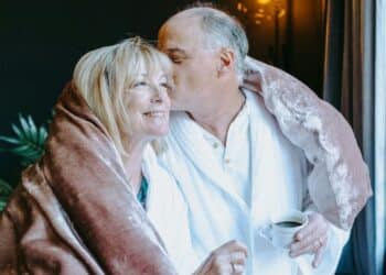 5 must-watch movies for a romantic Valentine's Day
                              
                              Published by Livemint | 11 Feb 2025