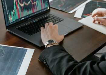 Top 5 emerging business trends in 2025
                              
                              Published by Livemint | 18 Feb 2025