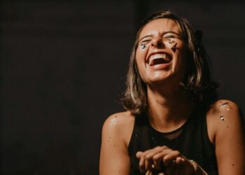 6 surprising health benefits of laughter
                              
                              Published by Livemint | 19 Mar 2025