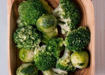 6 Easy Ways To Add More Greens To Your Diet
                              
                              Published by Livemint | 29 Mar 2025