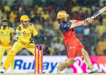 Top 5 wicketkeepers of IPL with most catches
                              
                              Published by Livemint | 09 Apr 2025