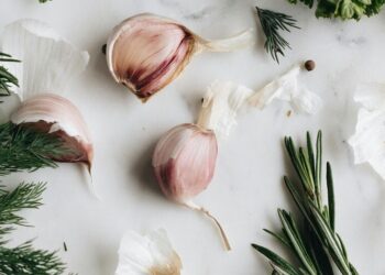 6 herbs that help you handle stress
                              
                              Published by Livemint | 09 Apr 2025