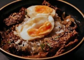 7 Protein-Packed Superfoods for Muscle Growth
                              
                              Published by Livemint | 06 Apr 2025